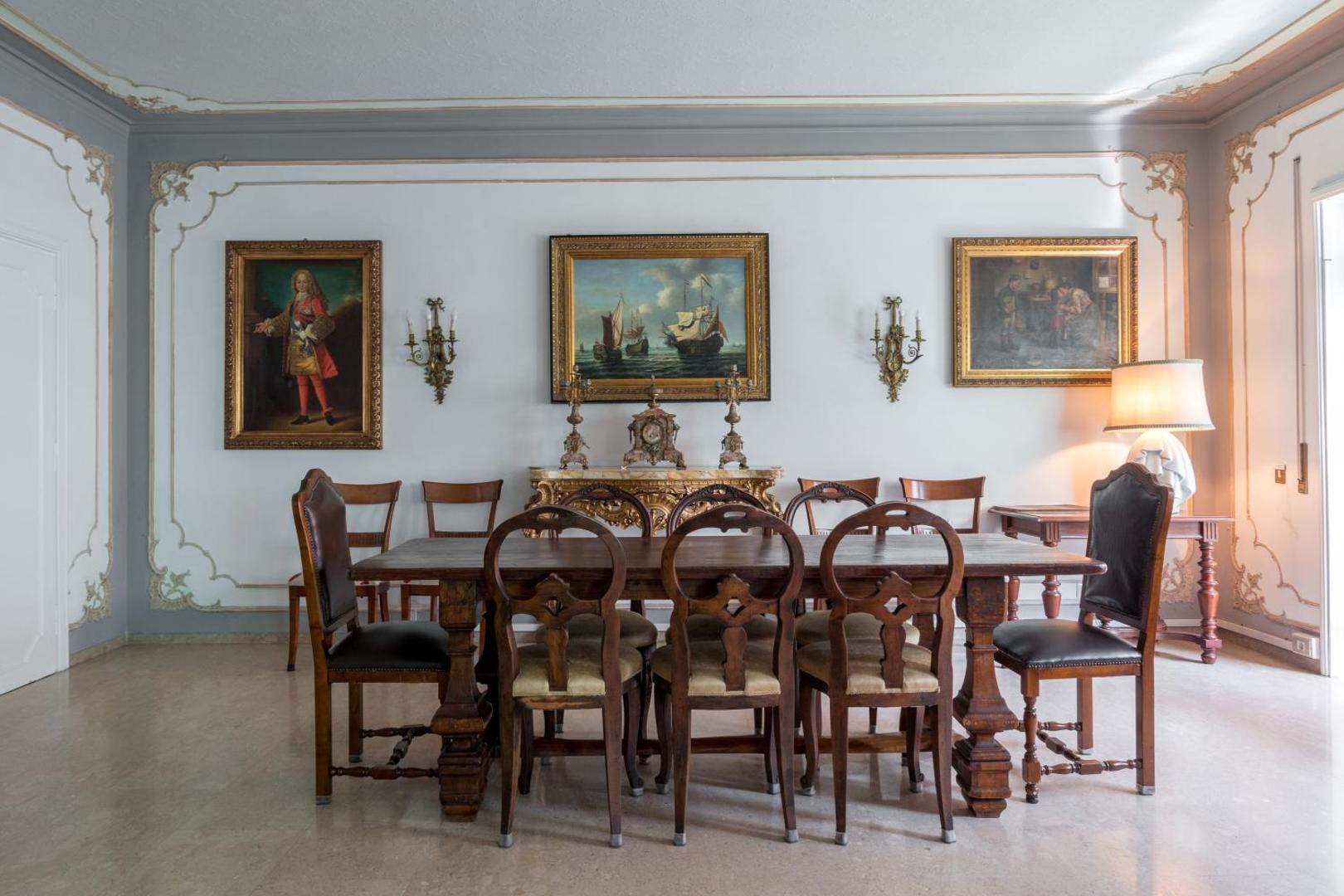 Sala da pranzo per 16 persone The Majestic Residence
